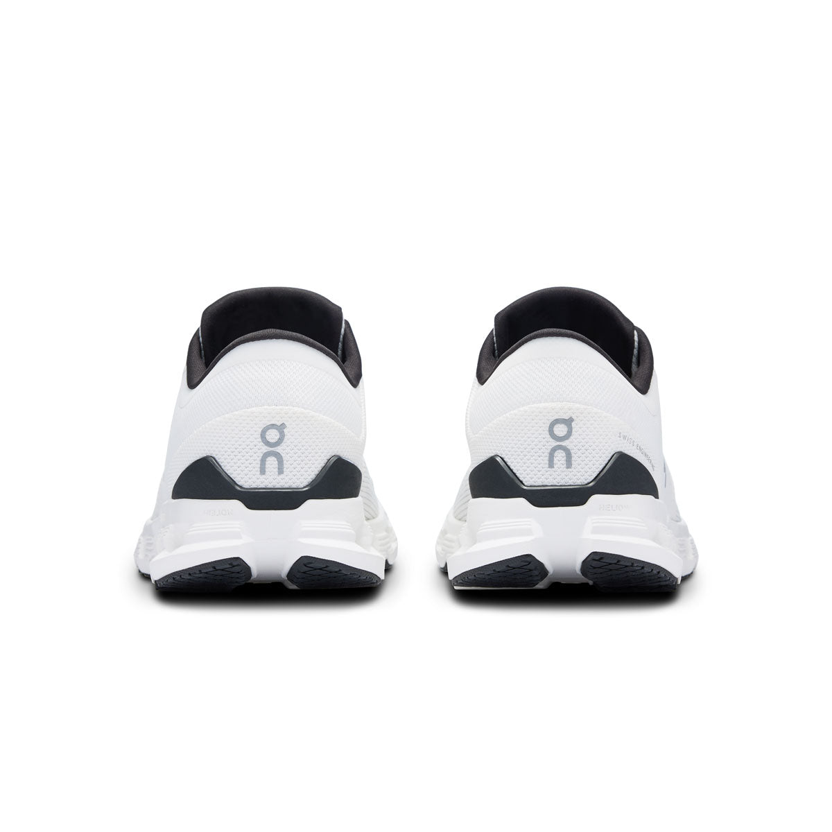 On Cloud X 4 W Ivory/Black On Cloud X 4 Women's Ivory/Black [3WE30070791]