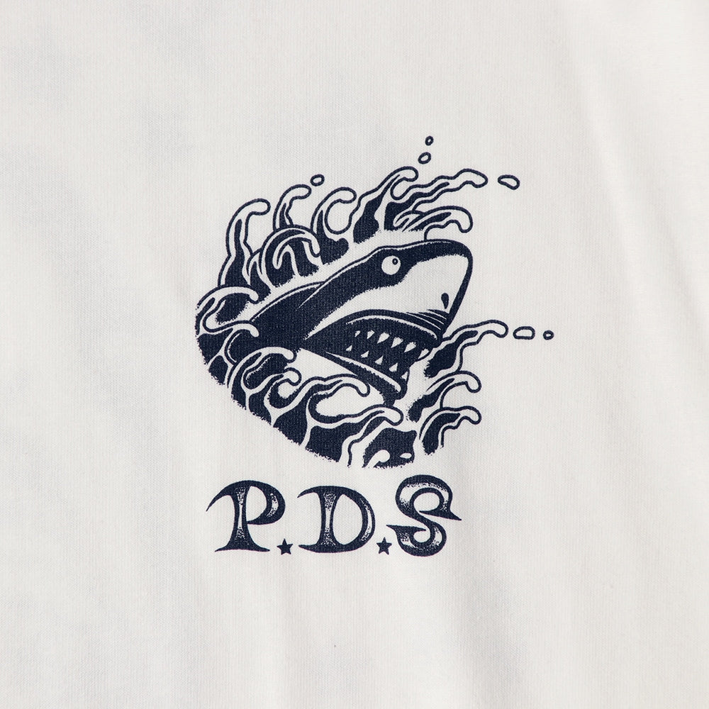 PUNK DRUNKERS - タトゥー鮫人BIGロンTEE WHITE【PDS-25213A】