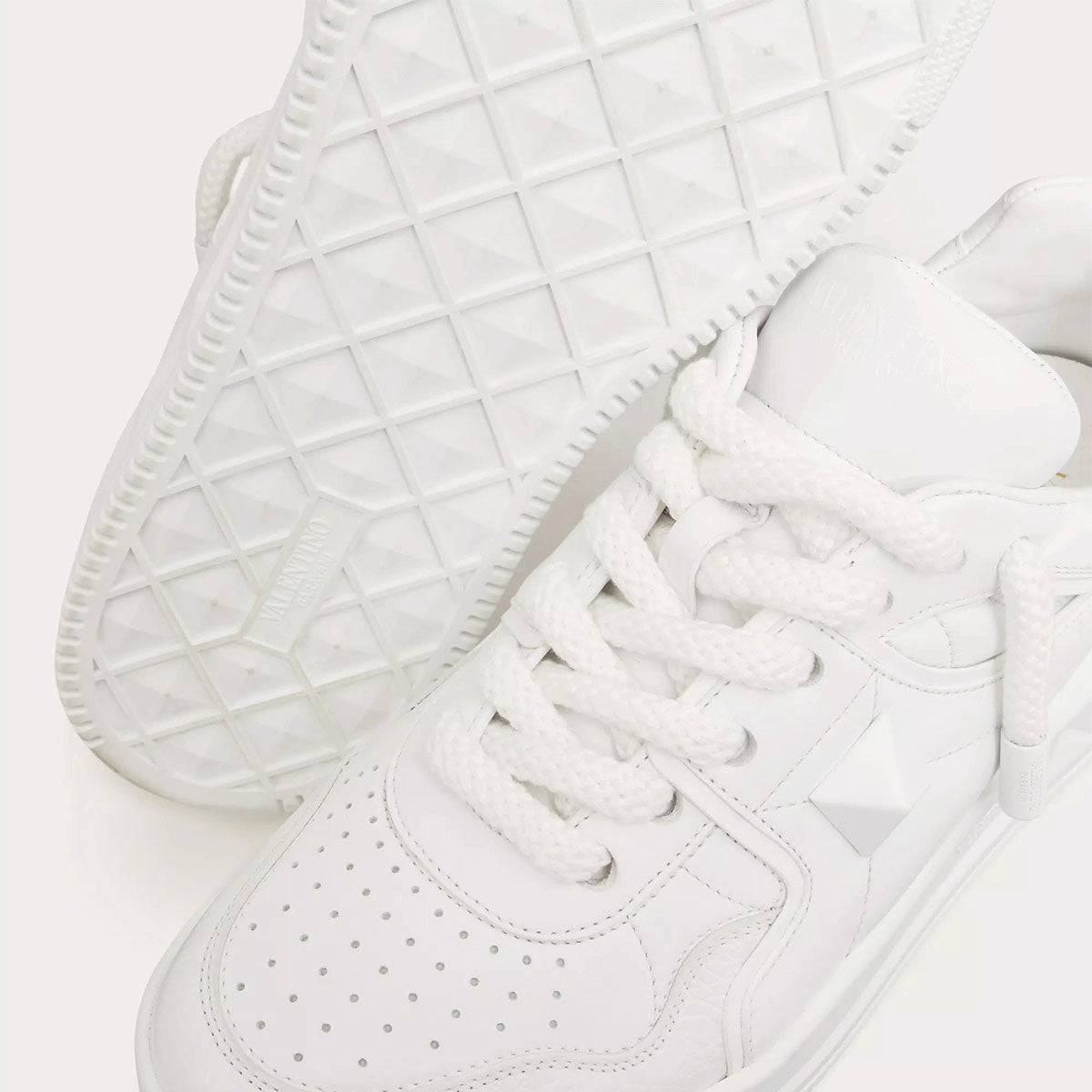 VALENTINO GARAVANI - One Stud XL Nappa Leather Low-top Sneaker "White"【6Y2S0G37XTM】