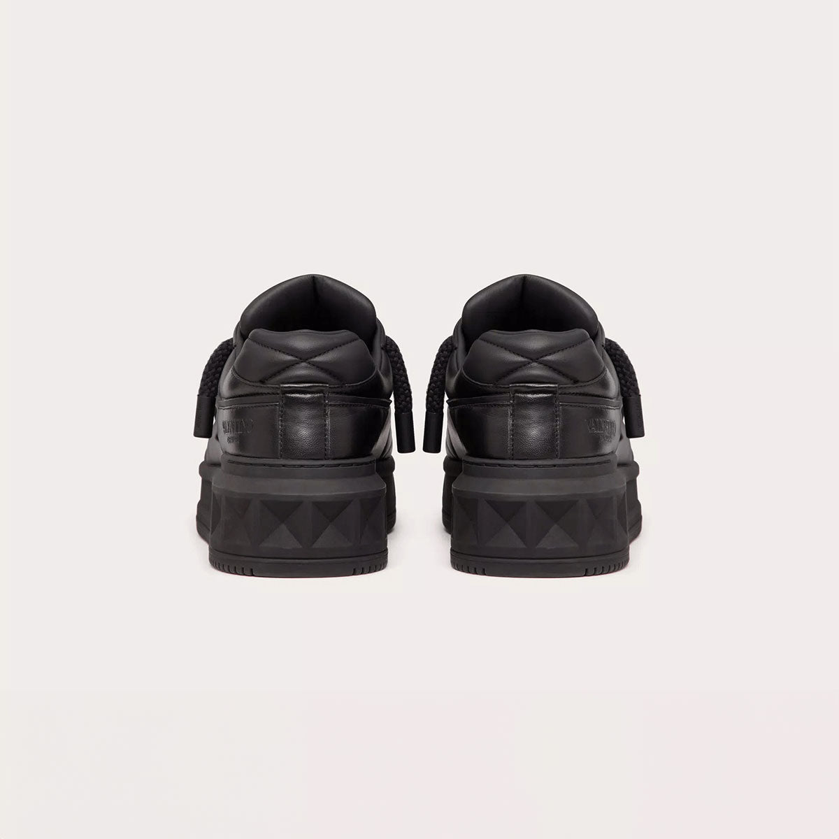 VALENTINO GARAVANI - One Stud XL Nappa Leather Low-top Sneaker "Black"【6Y2S0G37XTM】