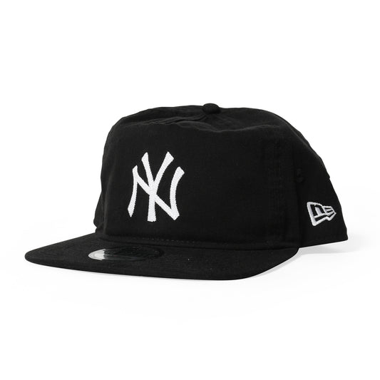 NEW ERA × URBAN OUTFITTERS New York Yankees - UO GOLFER MLB 9902 NY YANKEES BLK [60221934]