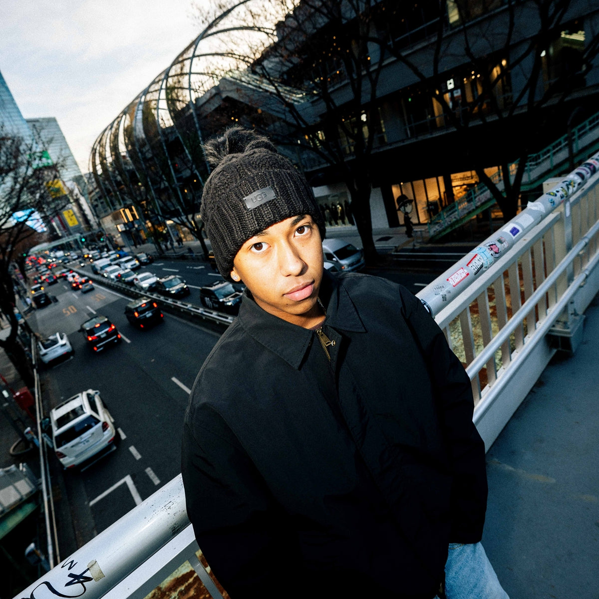 UGG - W CABLE BEANIE WITH POM 【100819-BLK】