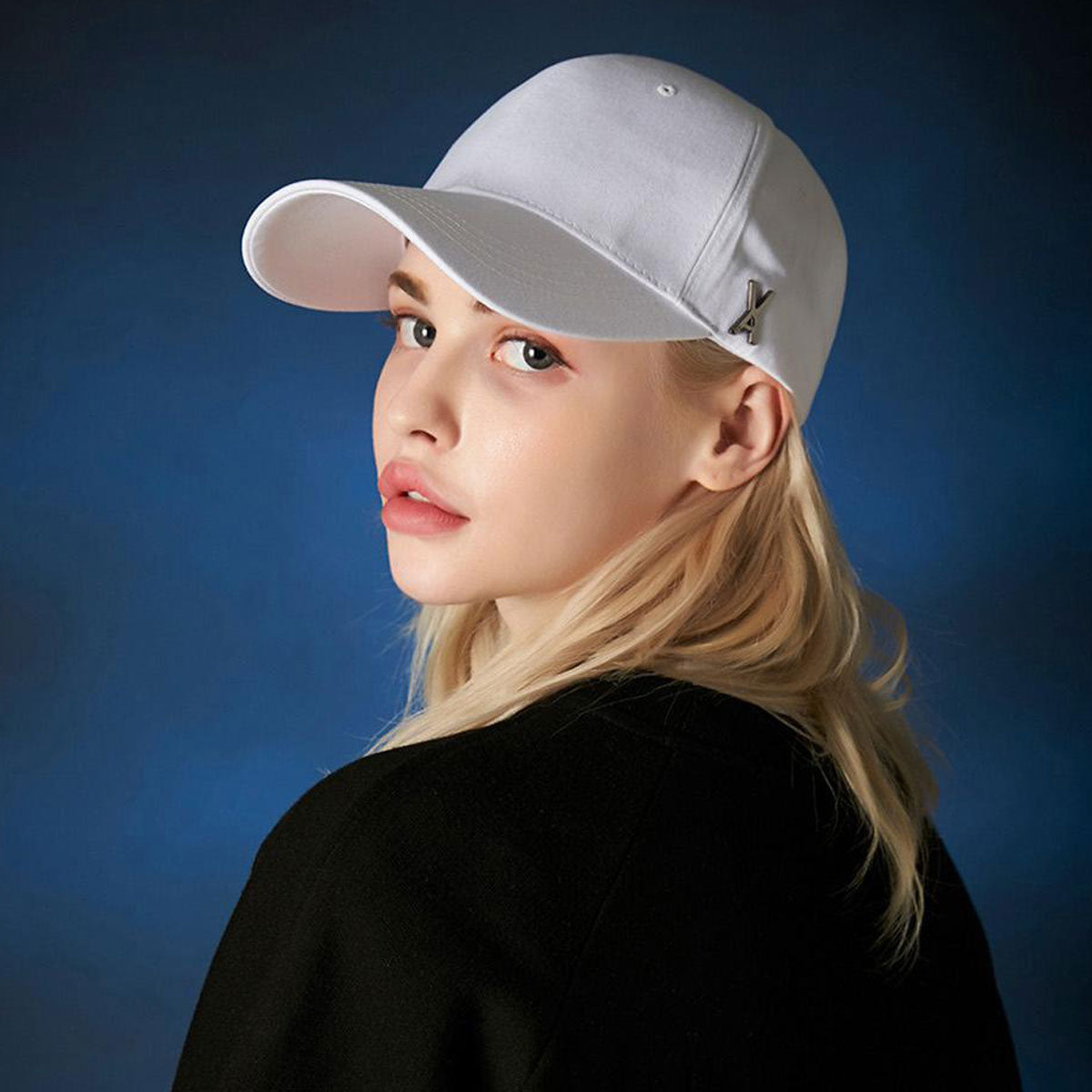 VARZAR - STUD LOGO OVER FIT BALL CAP WHITE [VZR4-0004]