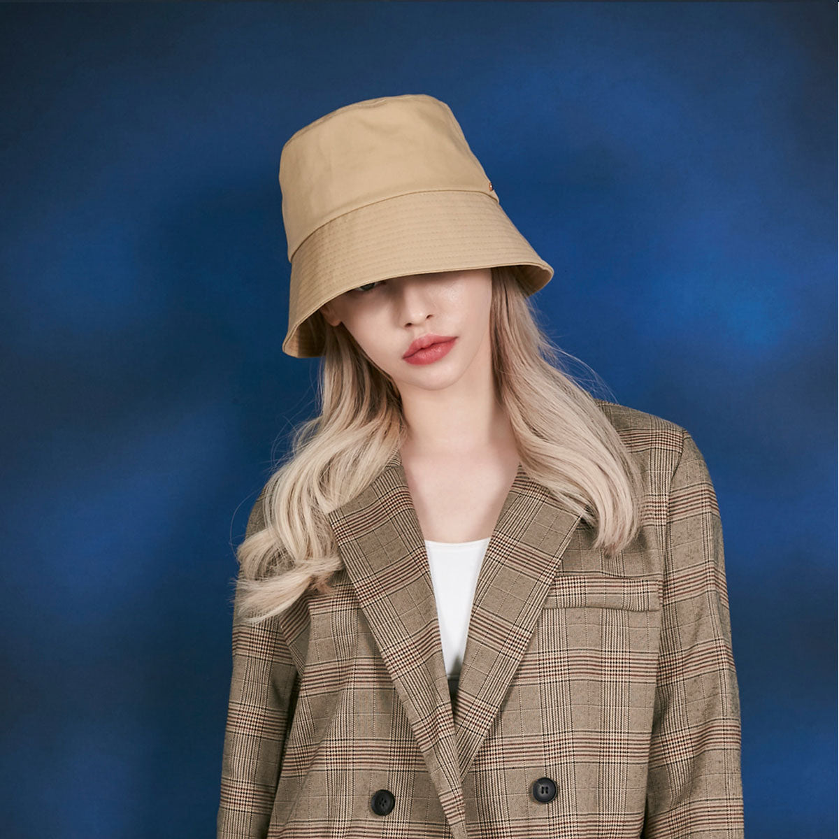 VARZAR - ROSE GOLD RIVER BUCKET HAT BEIGE【VZR4-0012】