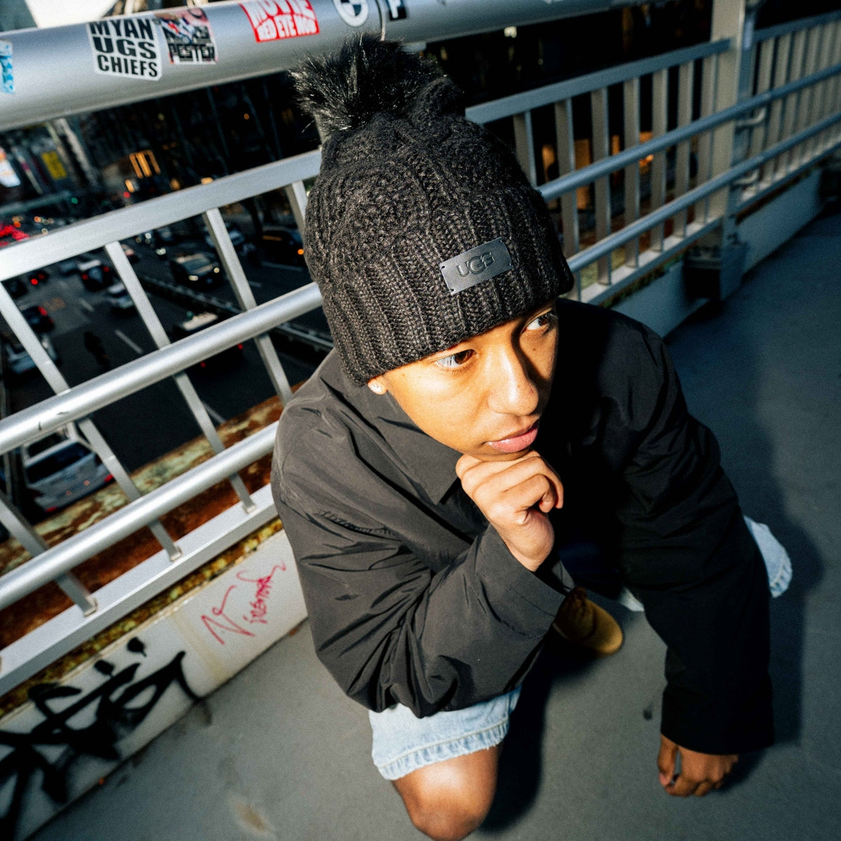 UGG - W CABLE BEANIE WITH POM 【100819-BLK】