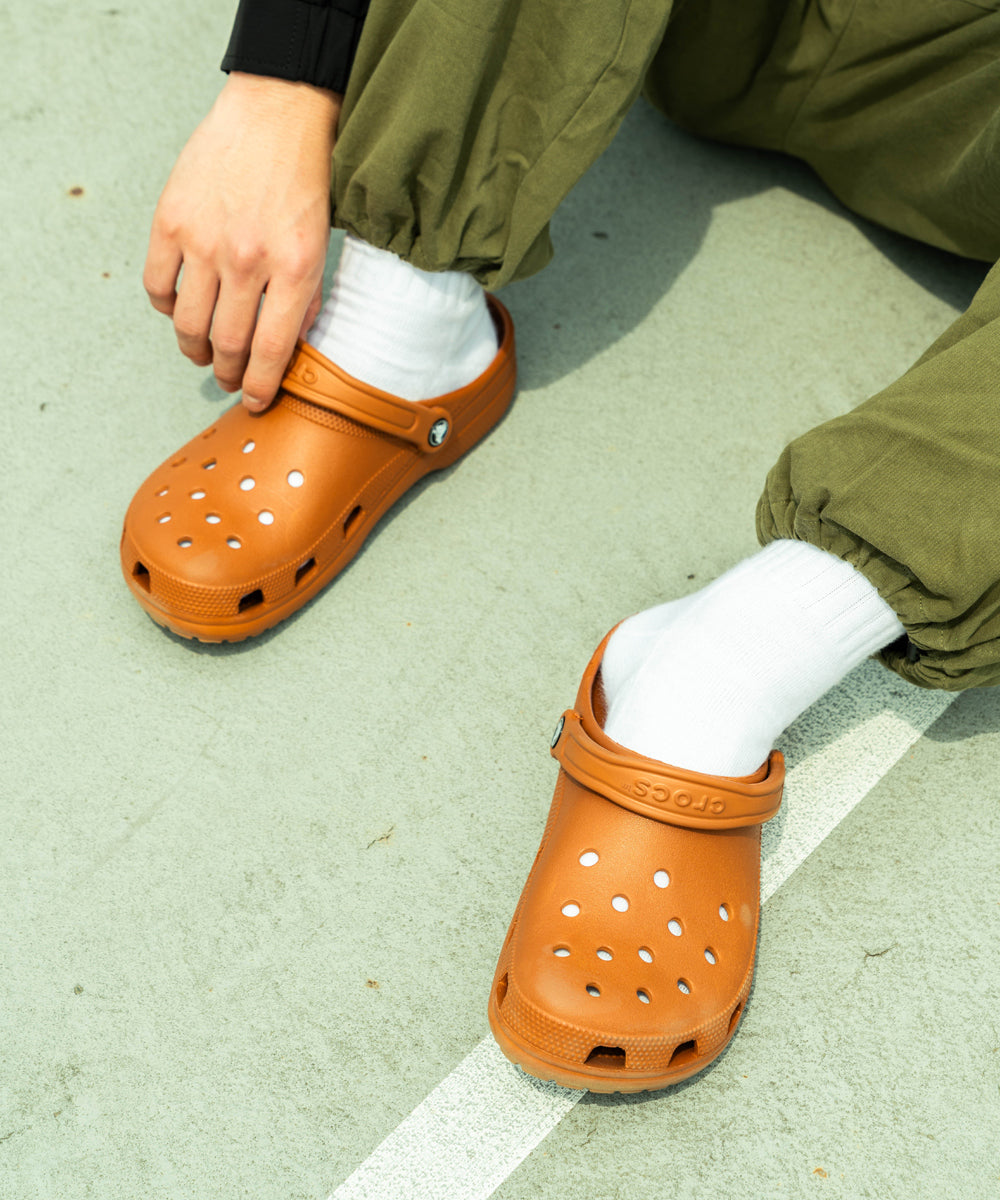 CROCS - MENS WMNS CLASSI CLOG COGNAC 【10001-21N】