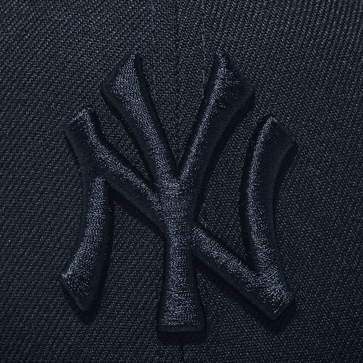 NEW ERA New York Yankees - 59FFTY TRACKER B LACK/BLACK 【14525152】