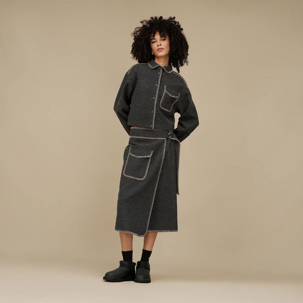 UGG - W CLASSIC ULTRA MINI LTHR 【1174210-BLK】