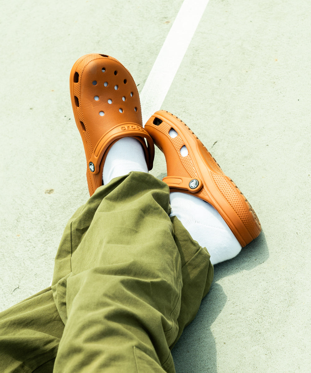CROCS - MENS WMNS CLASSI CLOG COGNAC 【10001-21N】