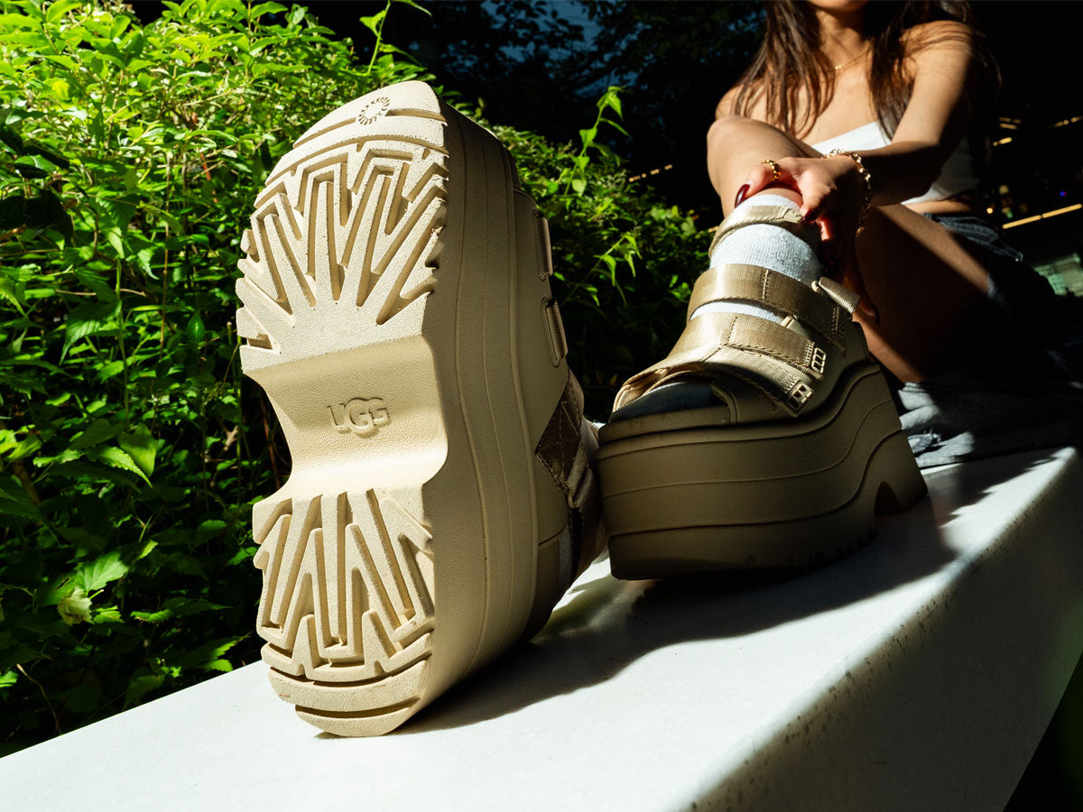 国内配送 UGG W GOLDENRISE JASMINE UGG WOMEN GOLDENRISE Beige | BSTN Store