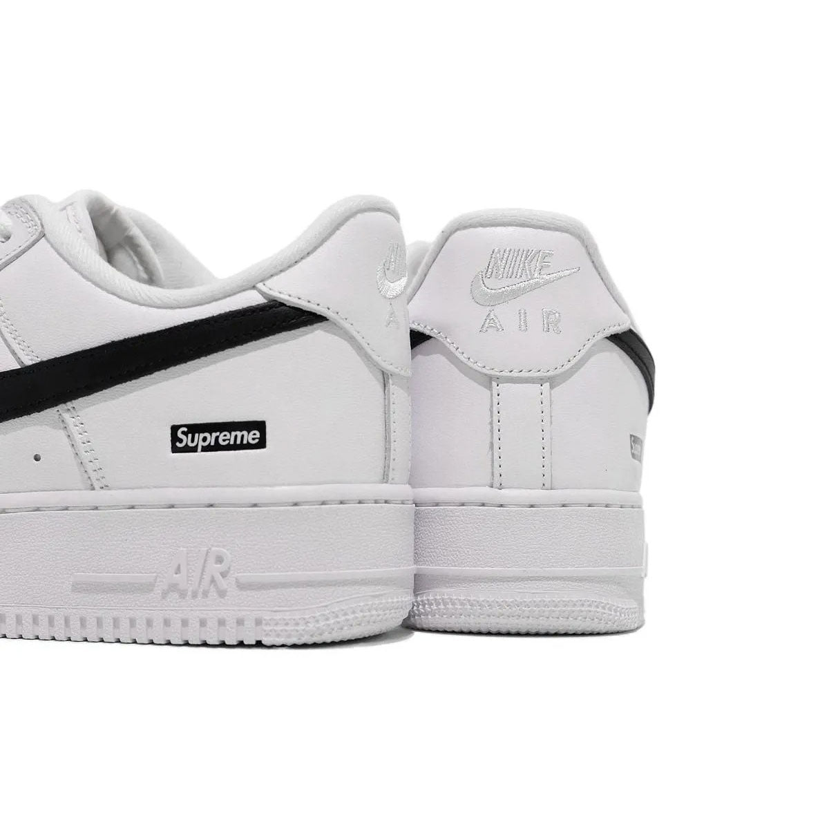 靴 Supreme Nike Air Force 1 Low White 27.5 Supreme x Nike Air Force 1 Low 'Box Logo - White' — Kick Game