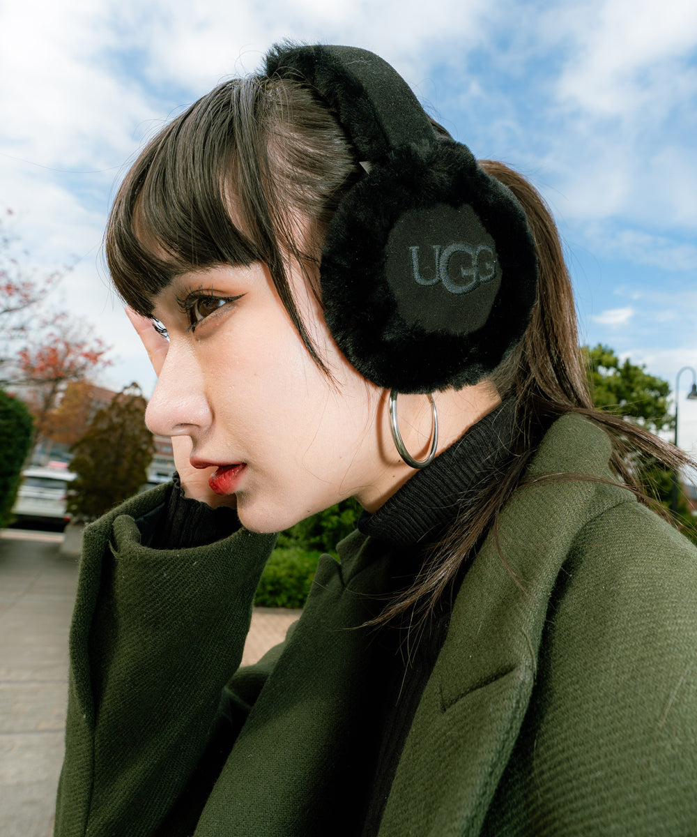 UGG ‐ W SHEEPSKIN EMBROIDERY EARMUFF 【20955-BLK】