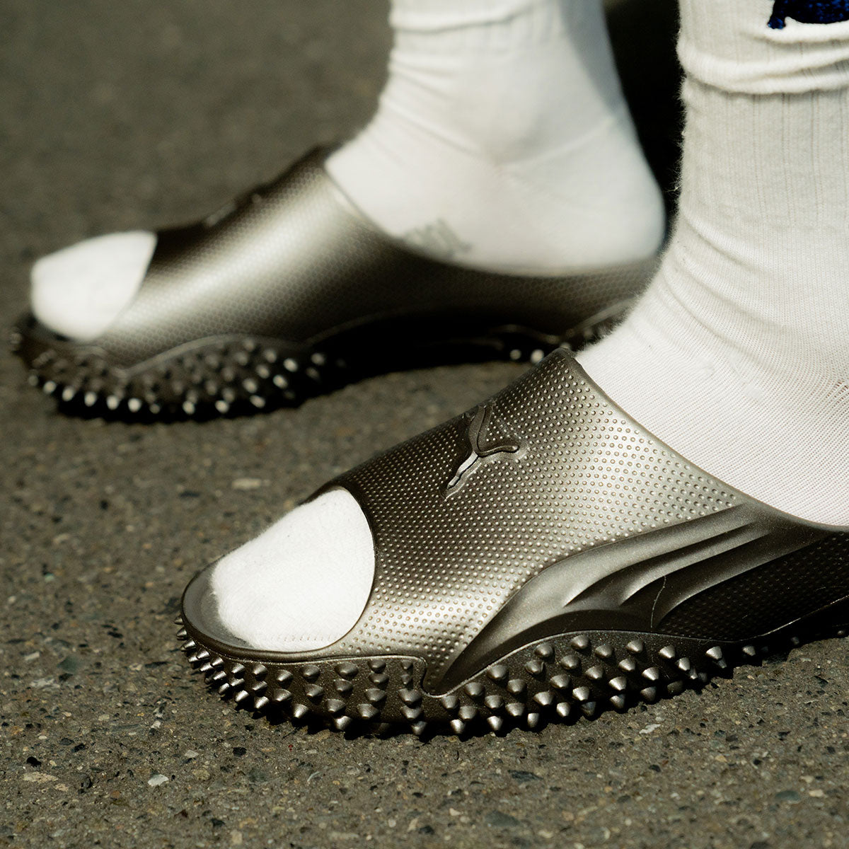 PUMA - MOSTRO SLIDE PUMA AGED SILVER【405282-08】