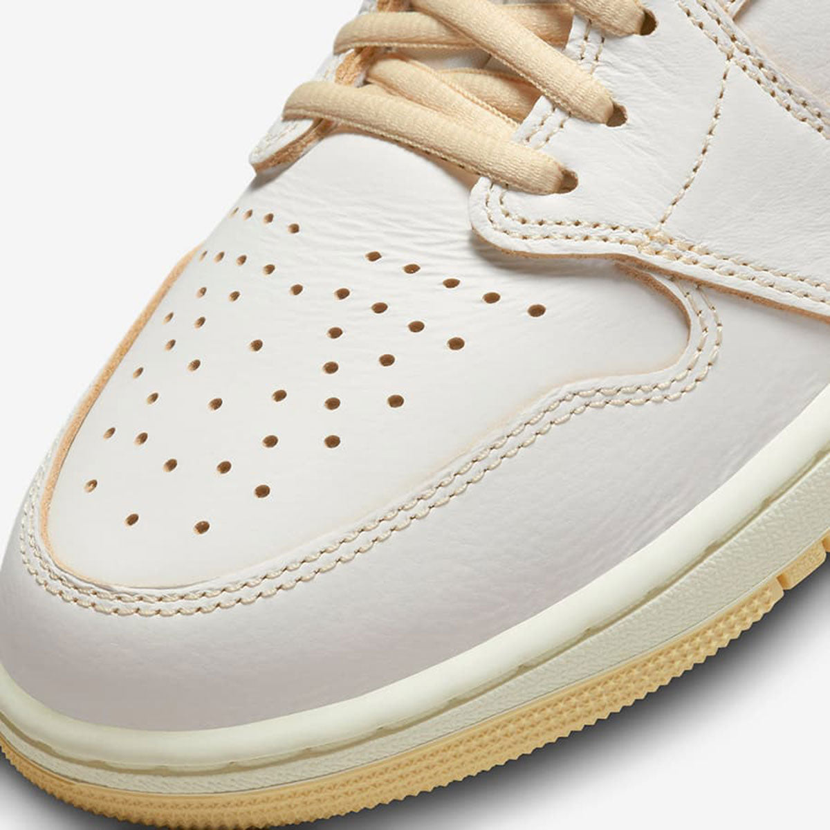 NIKE AIR JORDAN 1 RETRO HI OG CRAFT (SAIL/PALE VANILLA-BLACK) ナイキ エア ジョーダン 1 レトロ ハイ OG クラフト " セイル / ペール バニラ ｰ ブラック " 【FD8631-100】