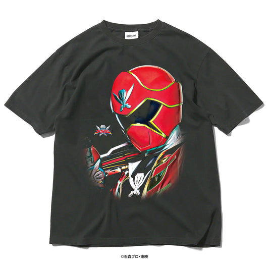 【受注予約：11月上旬頃に発送】スーパー戦隊 x HOMEGAME - 2011 ゴーカイレッド TEE 【HG250182】