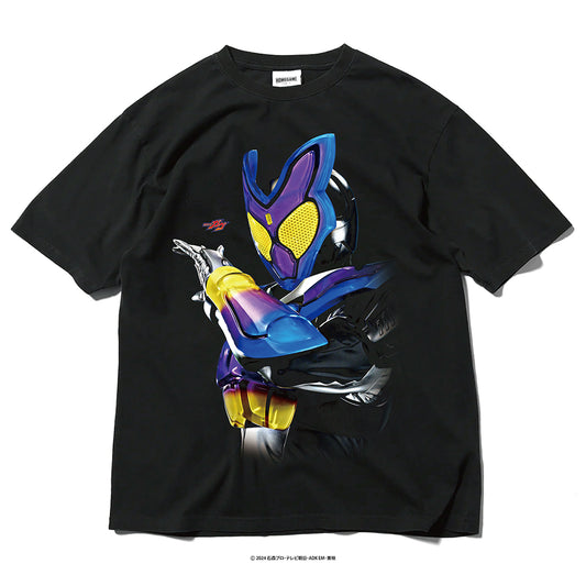 【受注販売：7月中旬頃より順次発送】仮面ライダー x HOMEGAME 仮面ライダーガヴ TEE【HG260146】
