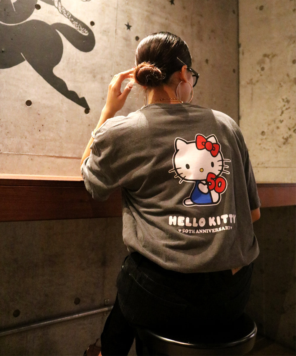 三麗鷗Hello Kitty HELLO KITTY 50 週年 TEE TYPE AT 襯衫