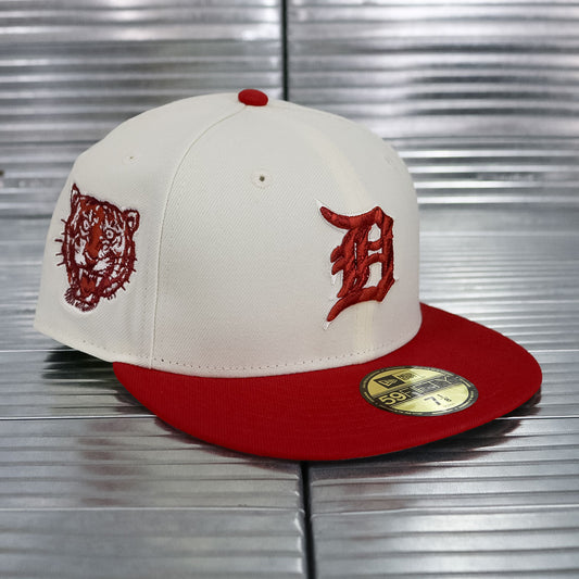 NEW ERA - Detroit Tigers Tiger Patch 59Fifty Chrome White/Scarlet