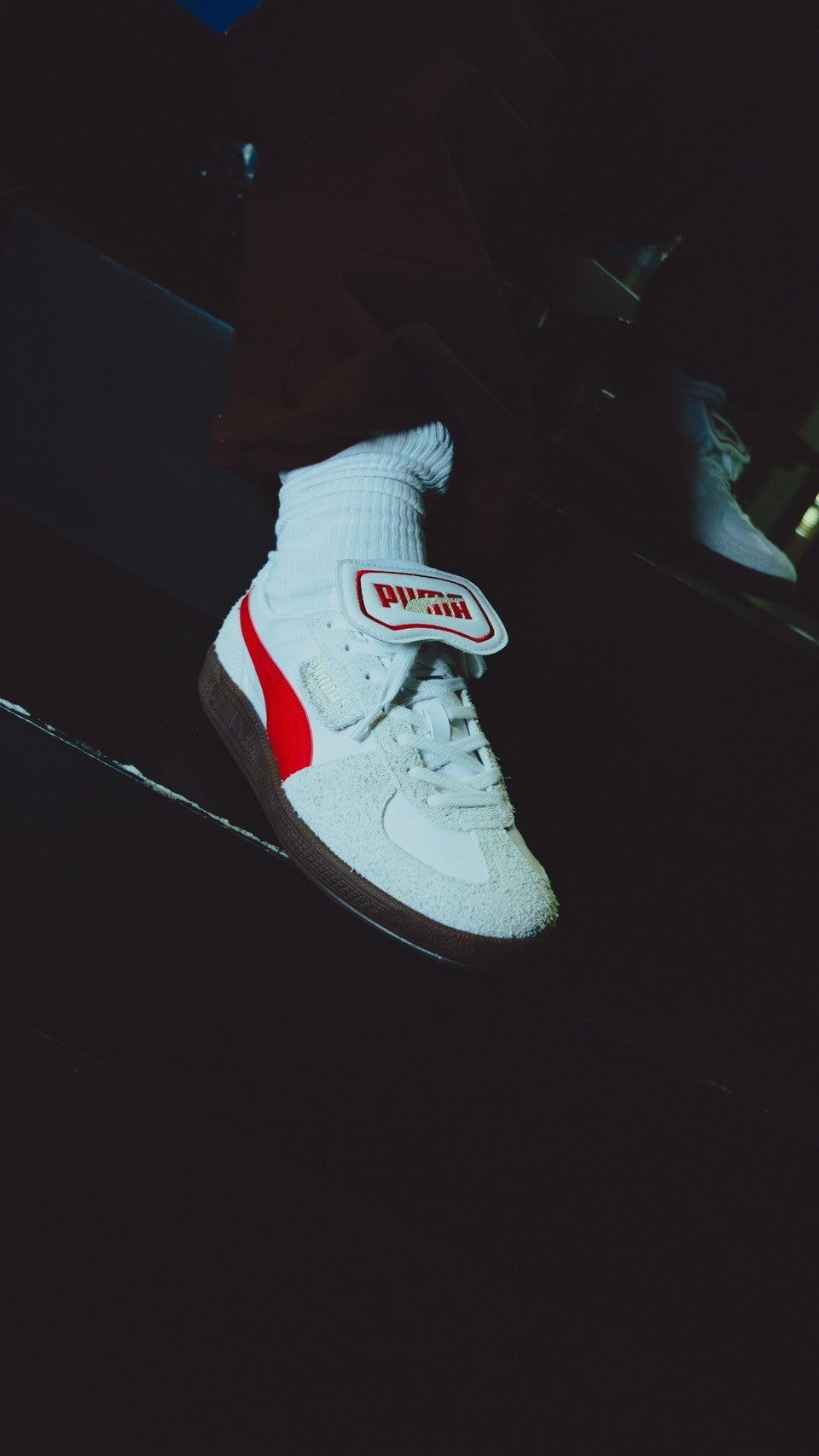 【先行予約 : 2025年2月8日(土)以降より順次発送】PUMA - PALERMO PREMIUM DR.SWAG 01PUMA WHITE/RED【403442-01】