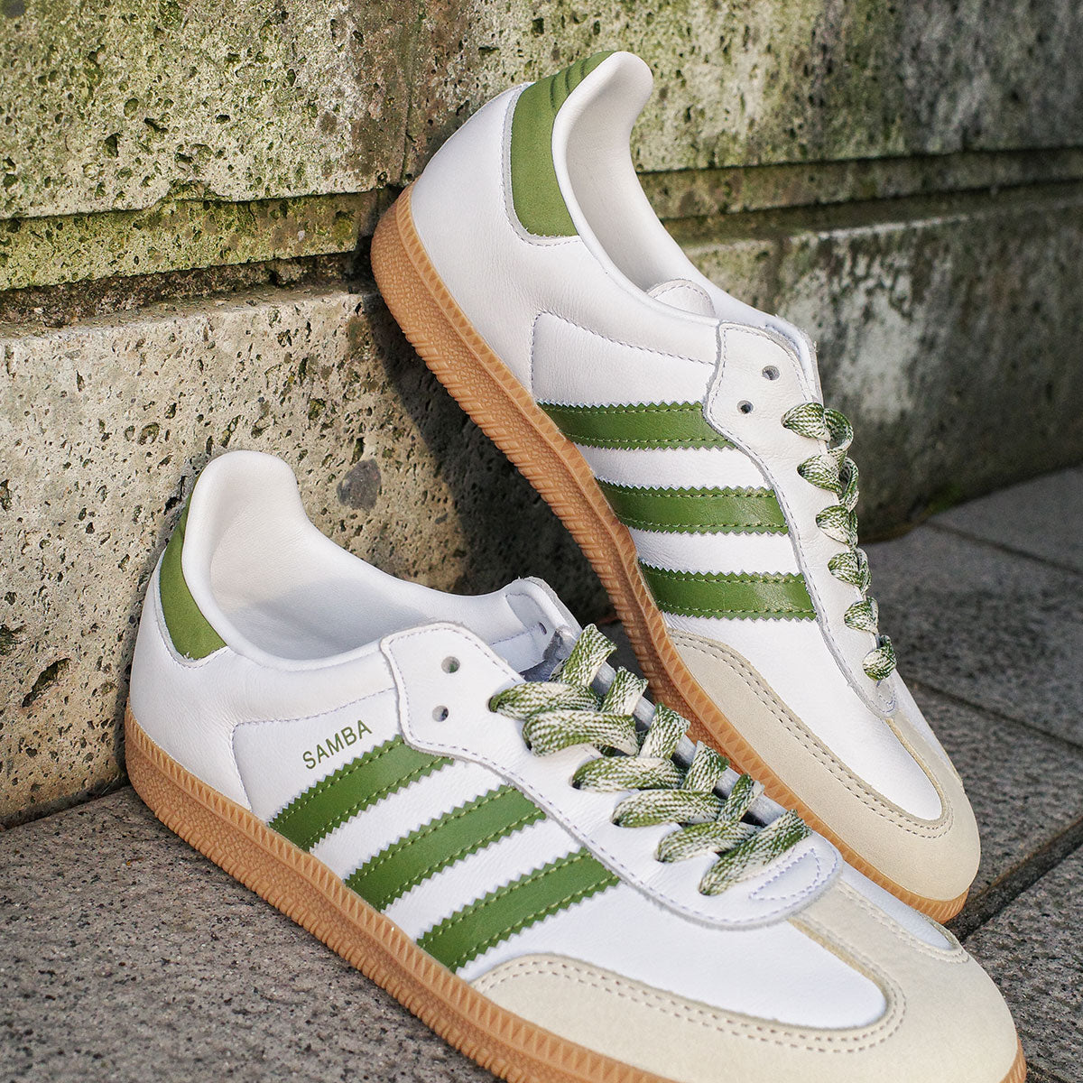 【予約商品】adidas - SAMBA OG WMNS Foot Wear White/Tech Olive/Gum 【JS1352】