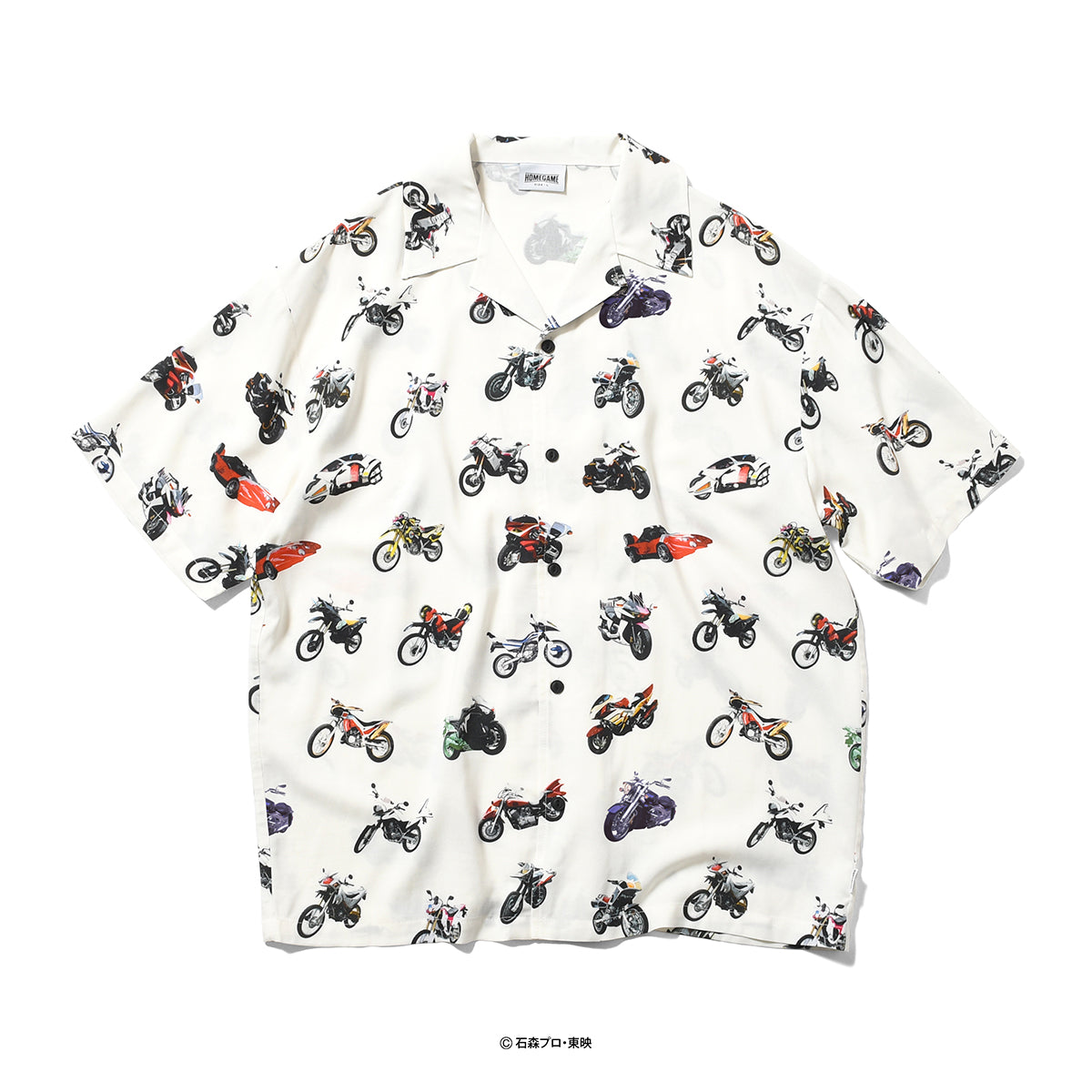 【受注販売：8月下旬頃より順次発送】HG260206 仮面ライダー x HOMEGAME OPEN COLLAR SHIRT - 平成ライダー