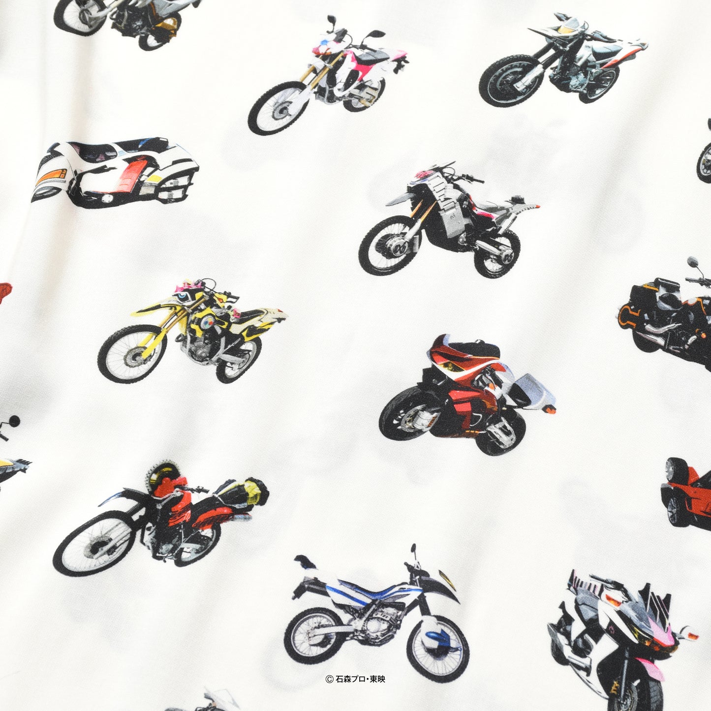 【受注販売：8月下旬頃より順次発送】HG260206 仮面ライダー x HOMEGAME OPEN COLLAR SHIRT - 平成ライダー