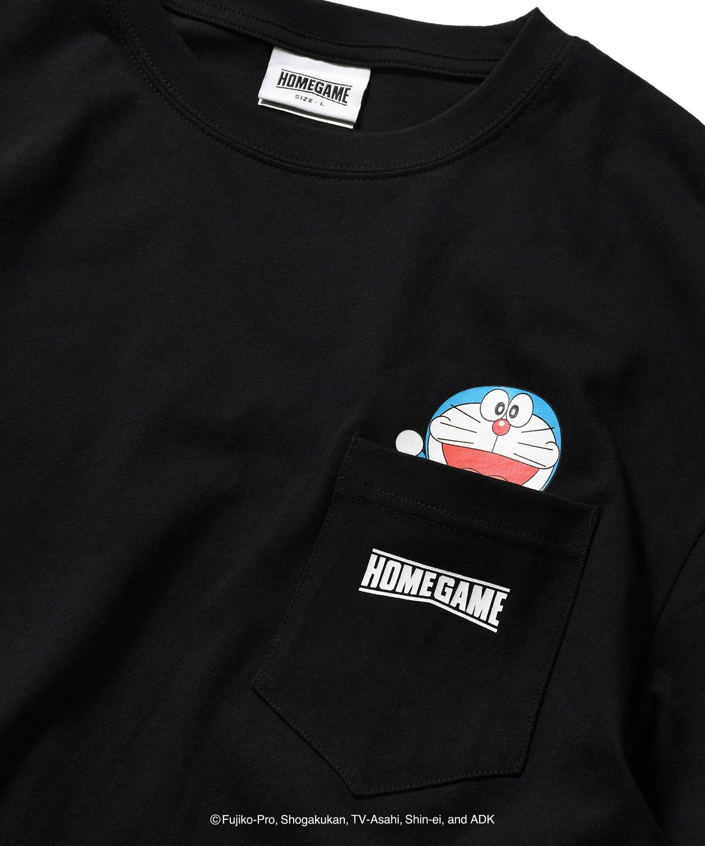 HOMEGAME｜ドラえもん - DORAEMON POCKET TEE BLACK【HG2501114】