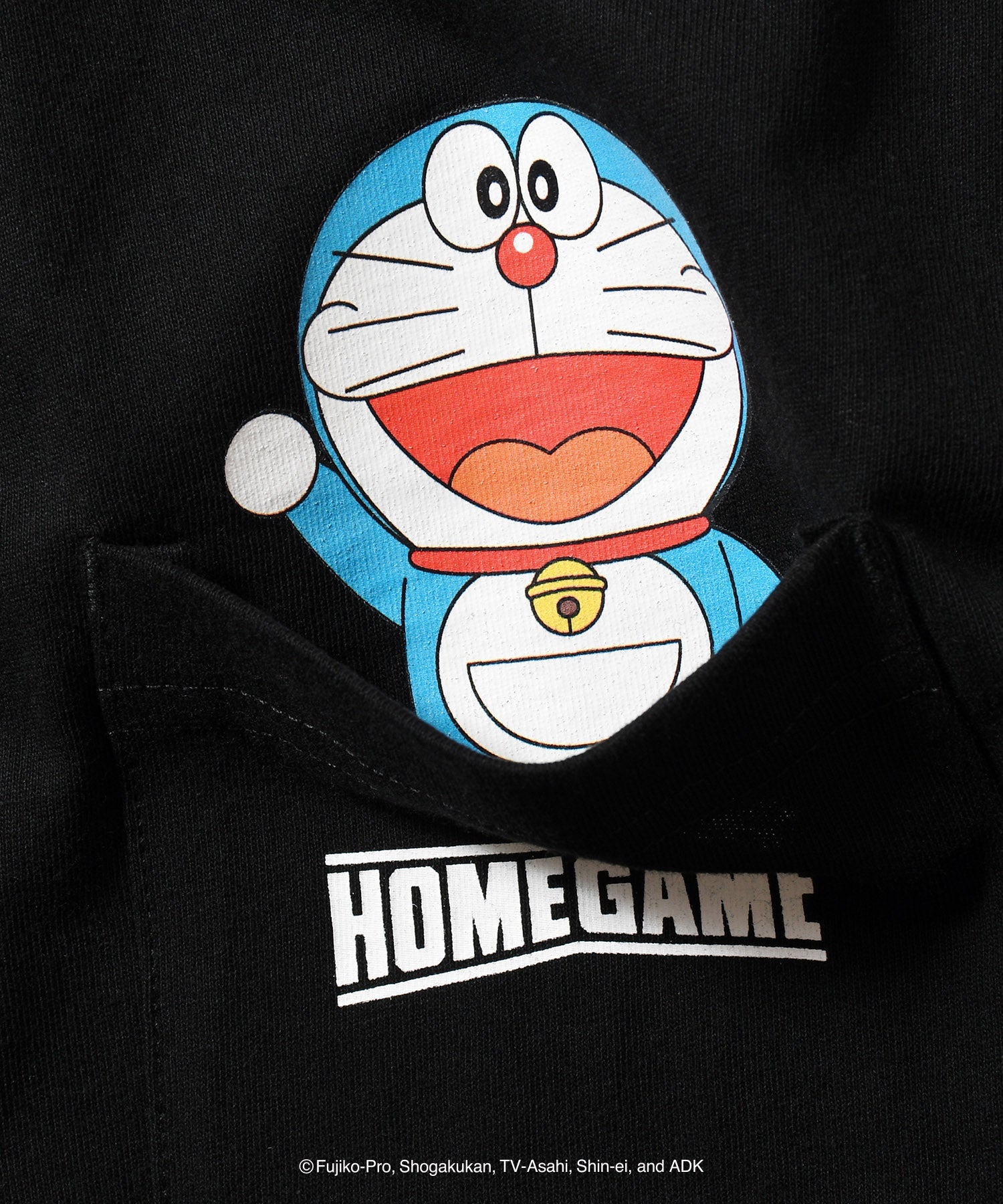 HOMEGAME｜ドラえもん - DORAEMON POCKET TEE BLACK【HG2501114
