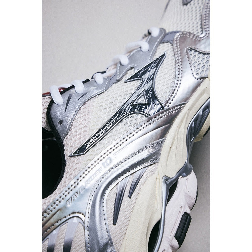 MIZUNO WAVE RIDER 10  OFF WHITE/BLACK/RED【D1GA2431-11】