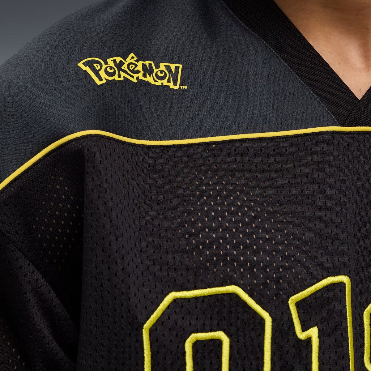 PUMA × POKEMON - OVERSIZED JERSE BLACK【634919-01 】 – HOMEGAME TOKYO