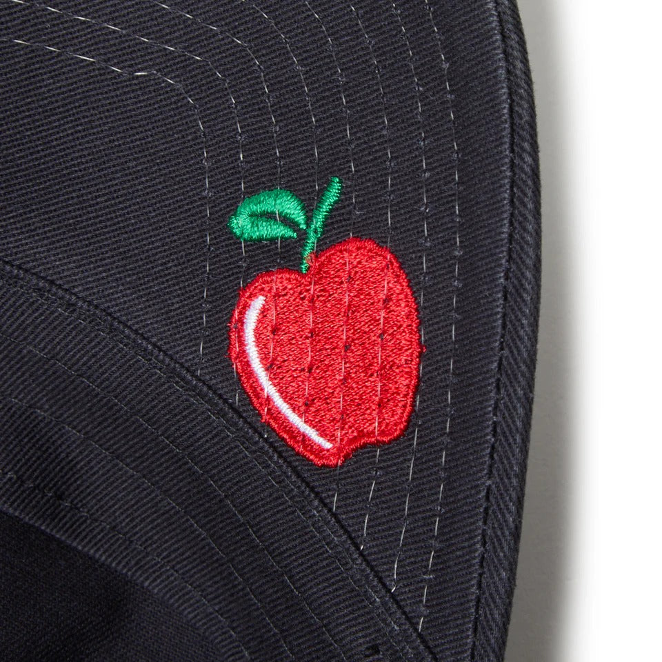 NEW ERA New York Yankees - Casual Classic MLB UNDER VISOR LOGO NAVY【14667724】