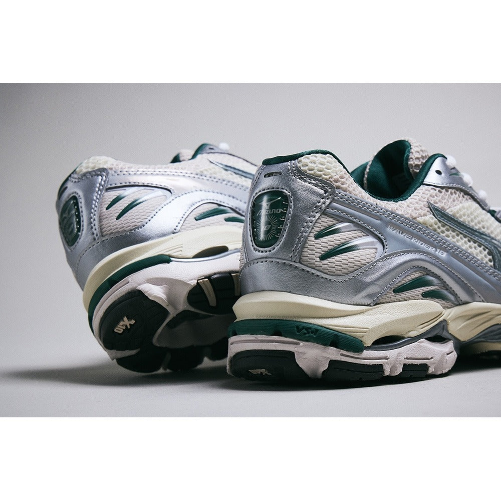 MIZUNO WAVE RIDER 10 OFF WHITE/GREEN/LIGHT BEIGE【D1GA2431-07】