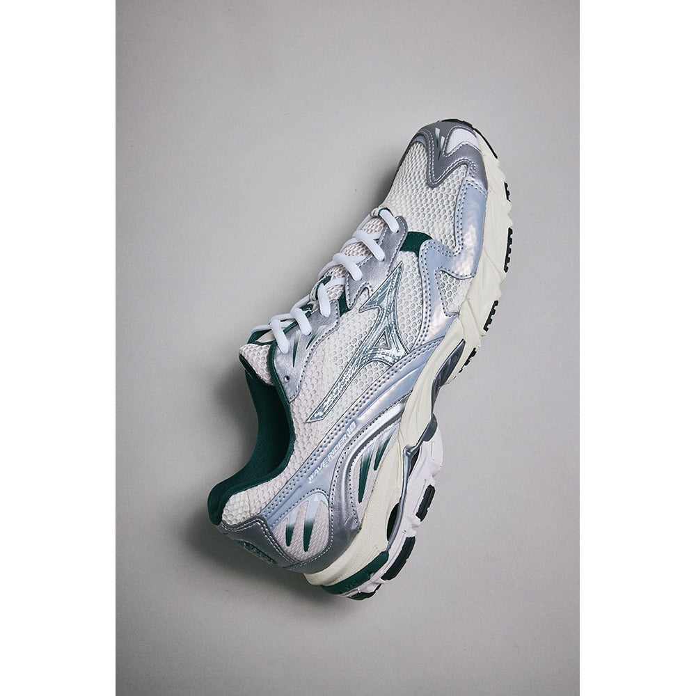MIZUNO WAVE RIDER 10 OFF WHITE/GREEN/LIGHT BEIGE【D1GA2431-07】