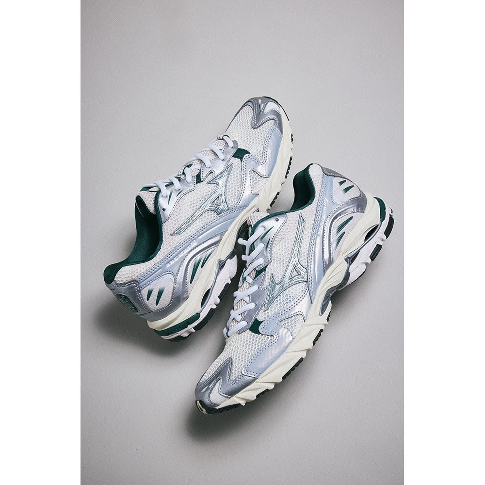 MIZUNO WAVE RIDER 10 OFF WHITE/GREEN/LIGHT BEIGE【D1GA2431-07】