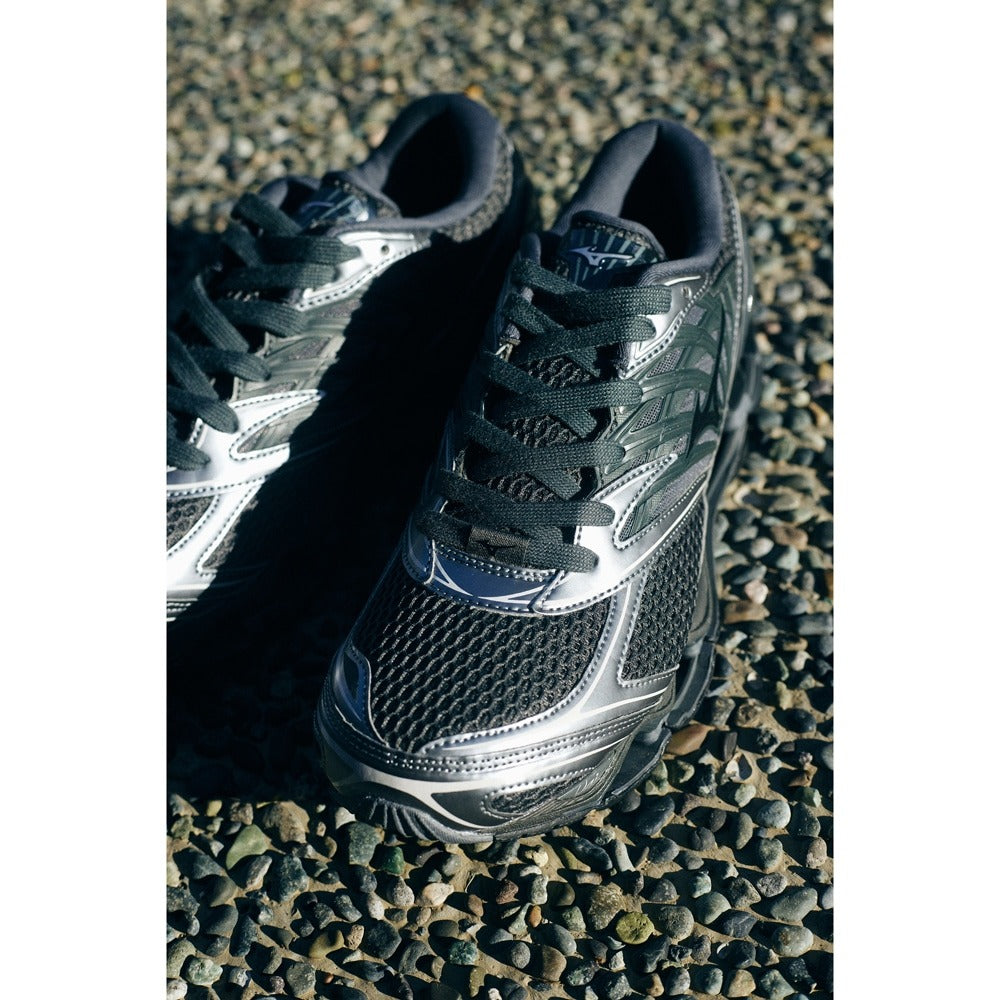 MIZUNO - WAVE PROPHECY LS BLACK/BLACK/METALIC GRAY【D1GA2511-03】