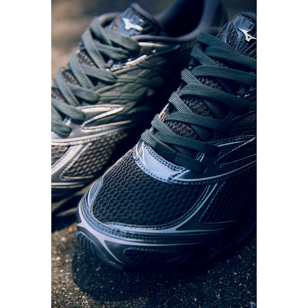 MIZUNO - WAVE PROPHECY LS BLACK/BLACK/METALIC GRAY【D1GA2511-03】