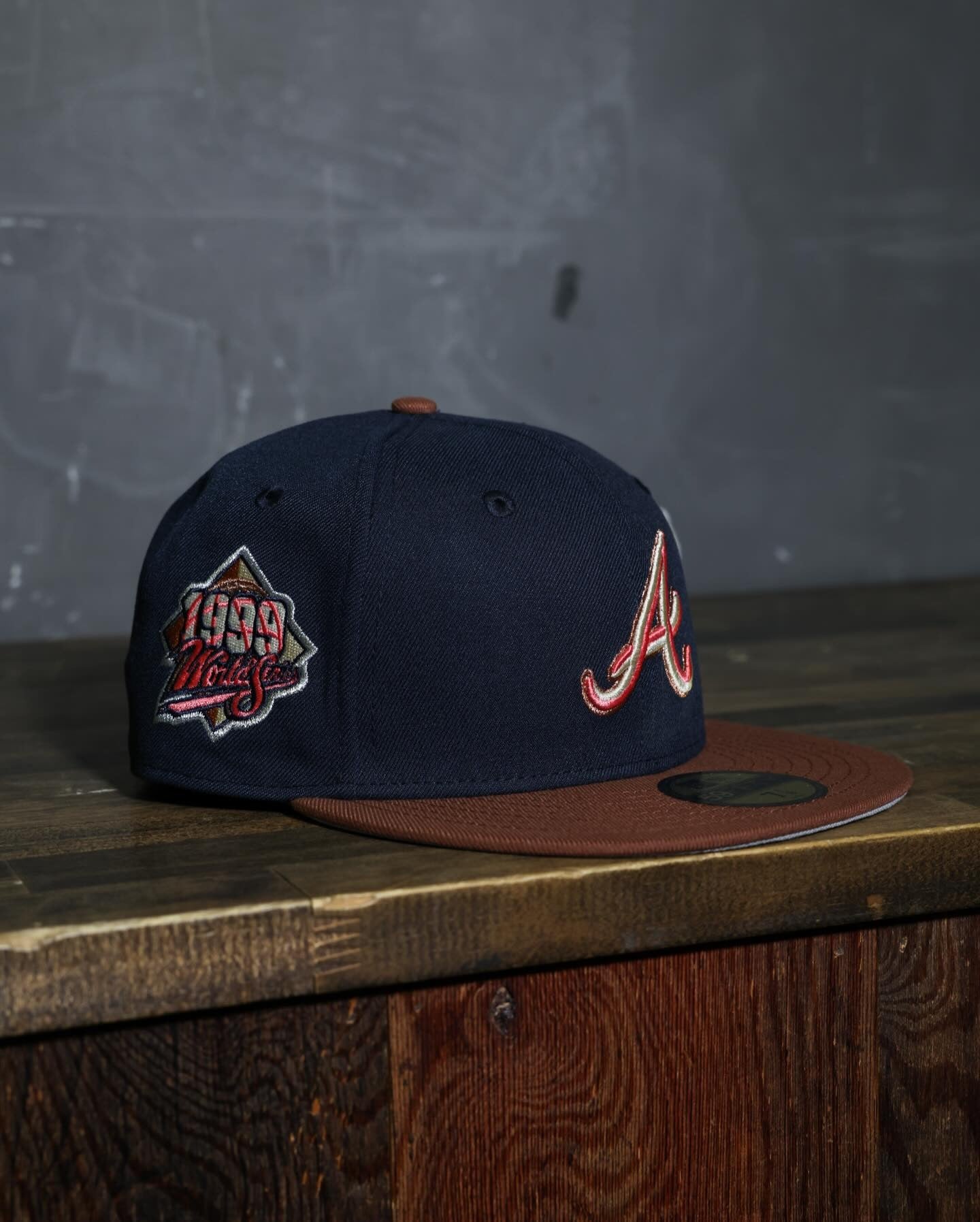 NEW ERA - Atlanta Braves 59Fifty 1999 World Series Night Shift Navy/Brown