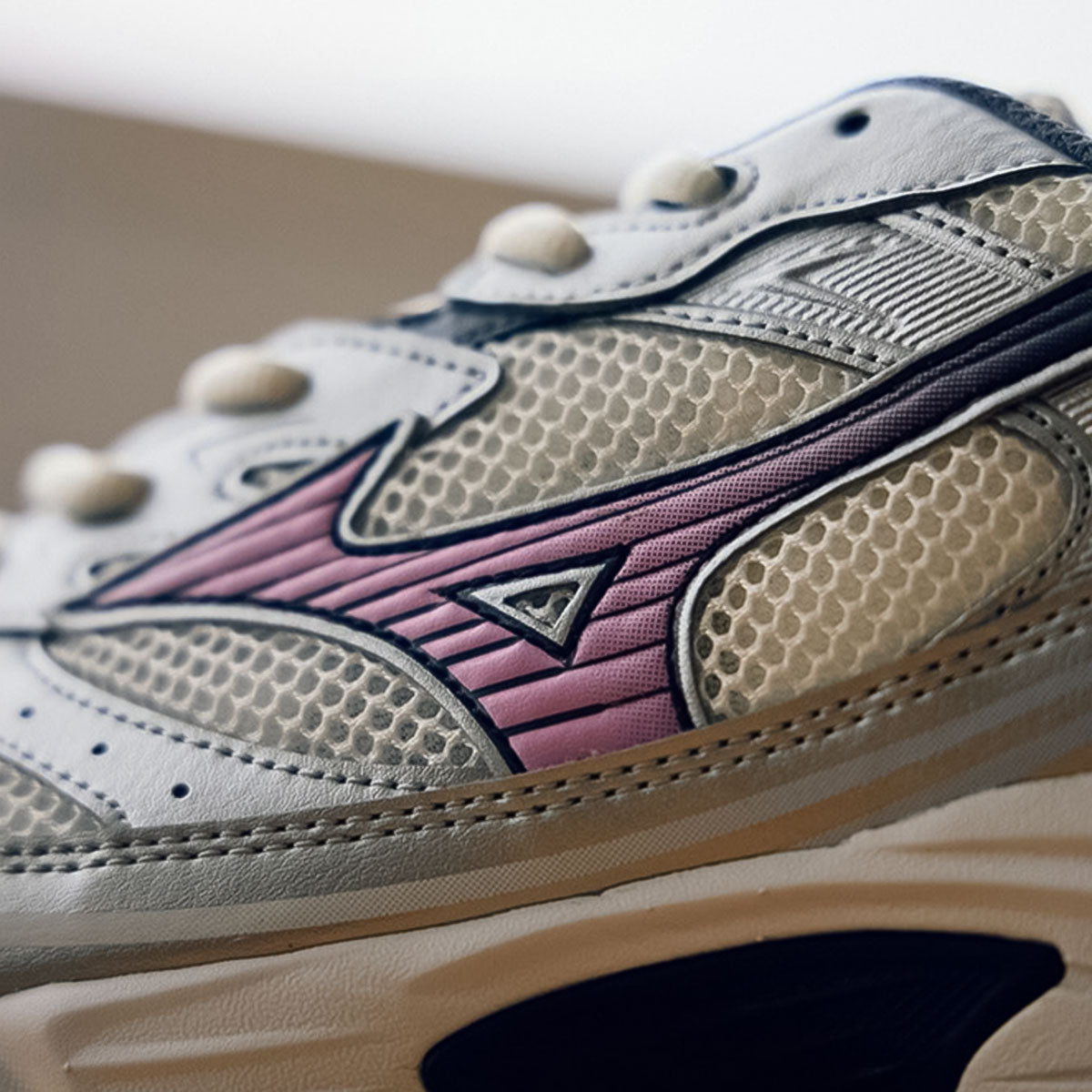 MIZUNO - UNISEX MXR WHITE/PINK/PURPLE【D1GA245113】