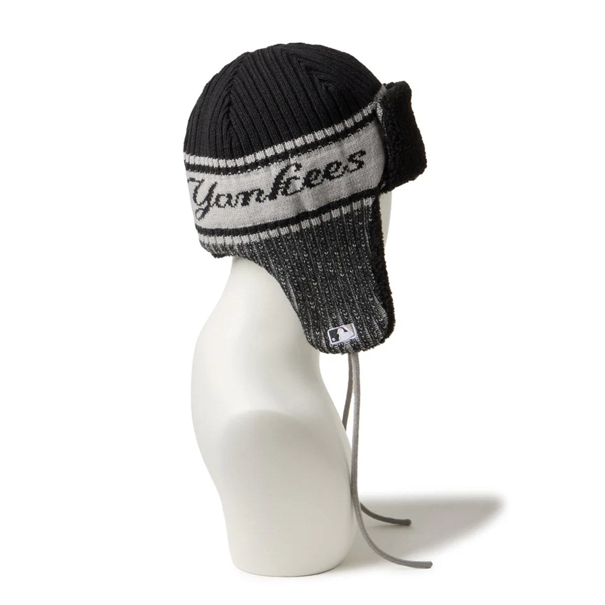 NEW ERA New York Yankees - KNIT TRAPPER BLACK 【14669984