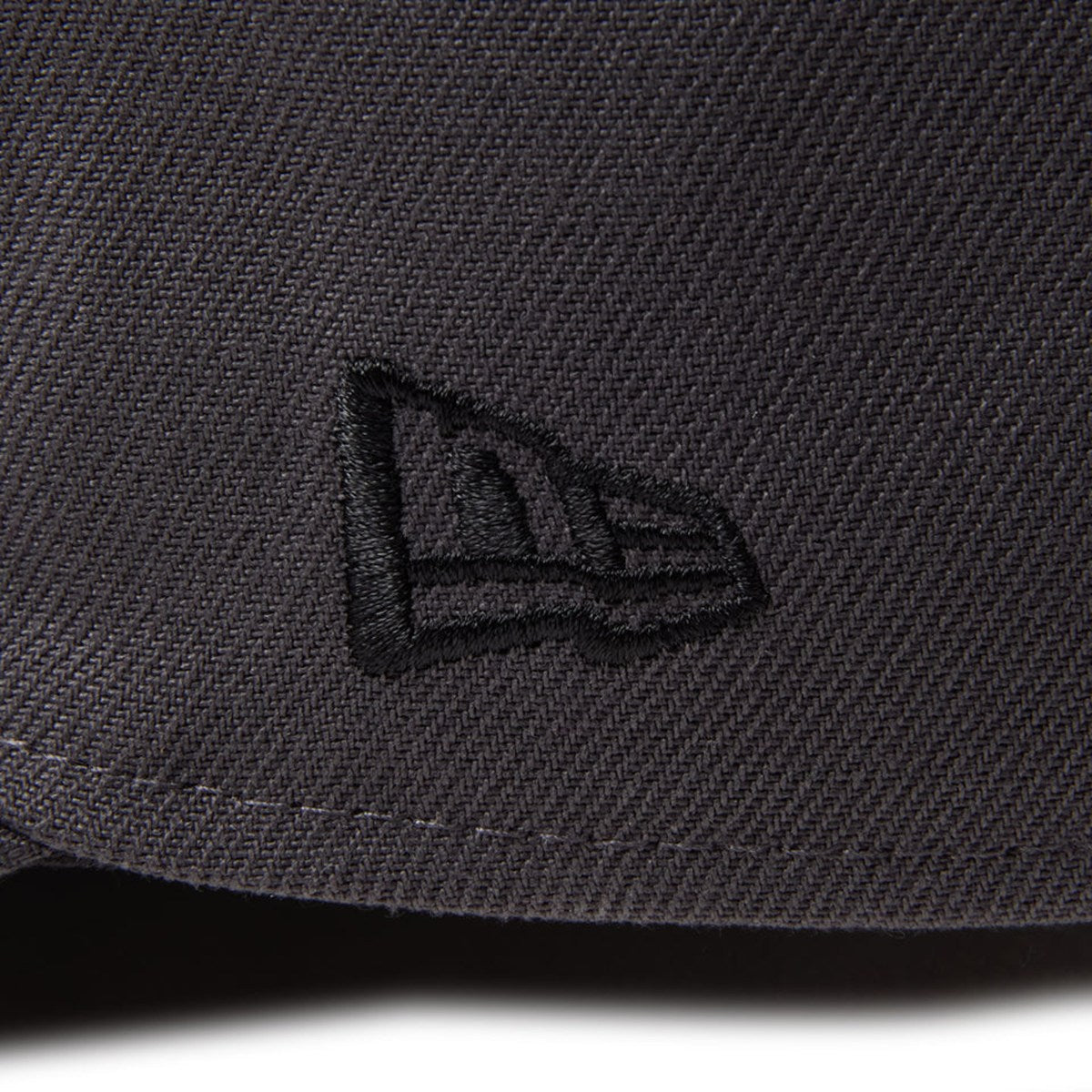NEW ERA PLAYSTATION - 59FIFTY Shapes Logo DARK GRAPHITE 【14693449】