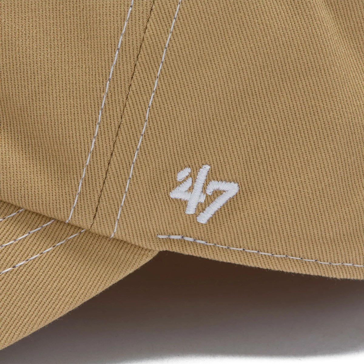 ’47 BRAND New York Yankees - CLEAN UP Contrast Stitch KHAKI 【14858363 47A B-CONCU17GWS-KH】