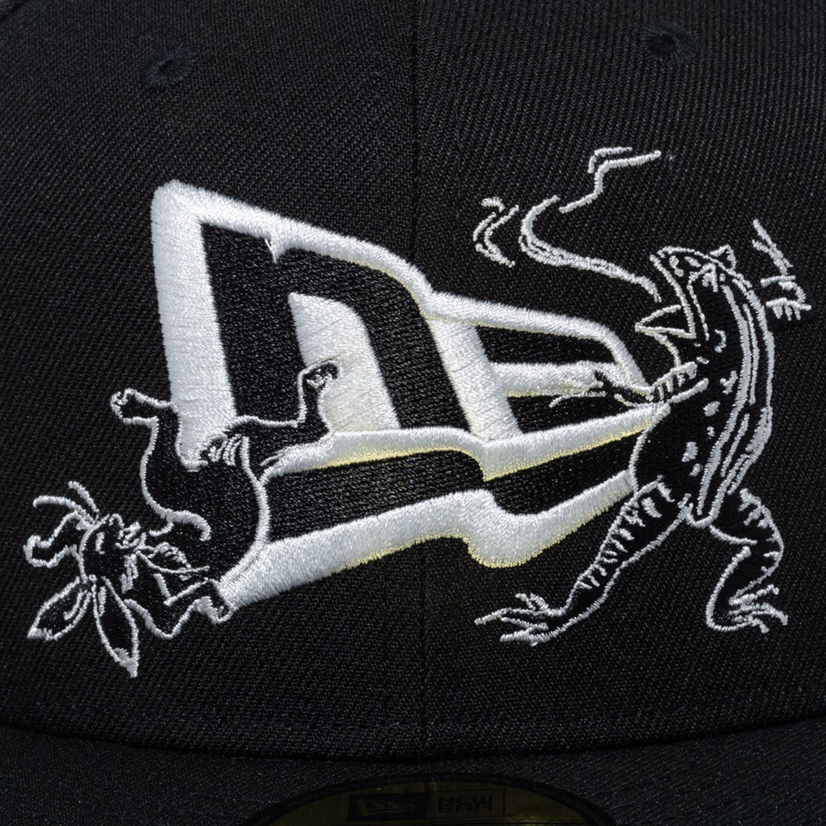NEW ERA 鳥獣戯画 - 59FIFTY FLAG LOGO BLACK 【14940844】