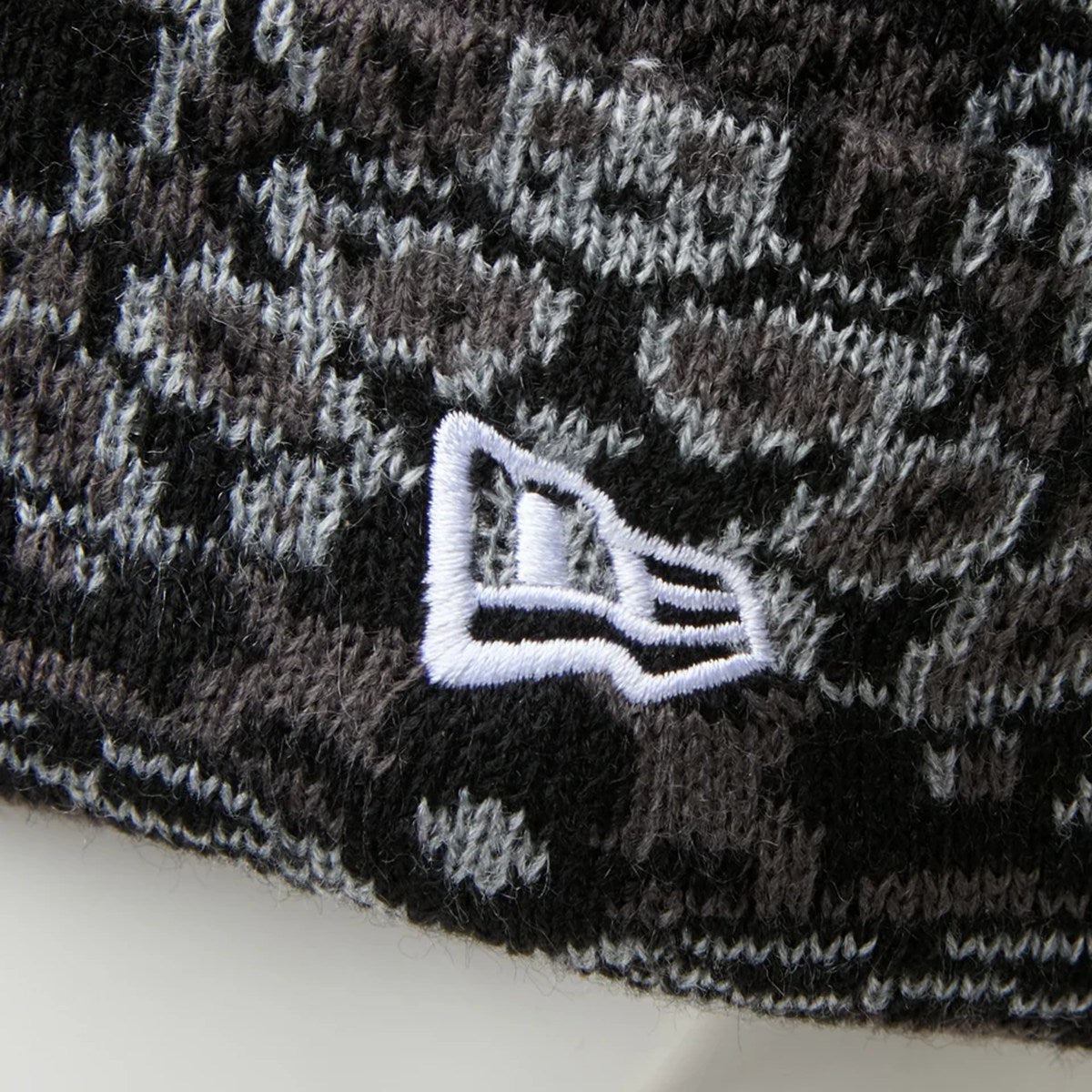 NEW ERA - BASIC CUFF KNIT PAISLEY PATTERN BLACK 【15119700】