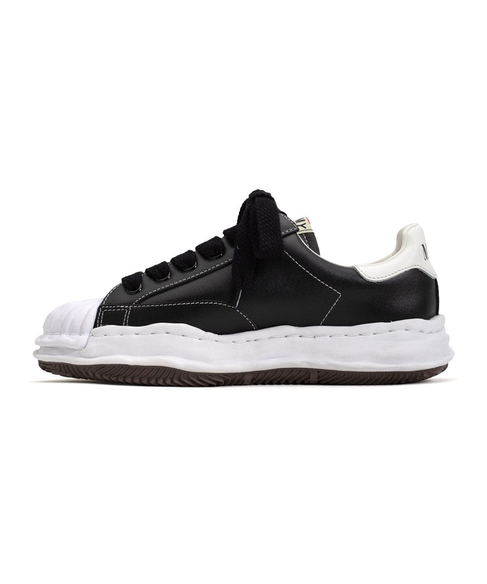 Maison MIHARA YASUHIRO BLAKEY LOW OG SOLE SHELL TOE LEATHER SNEAKER Black | Black [A06FW702]