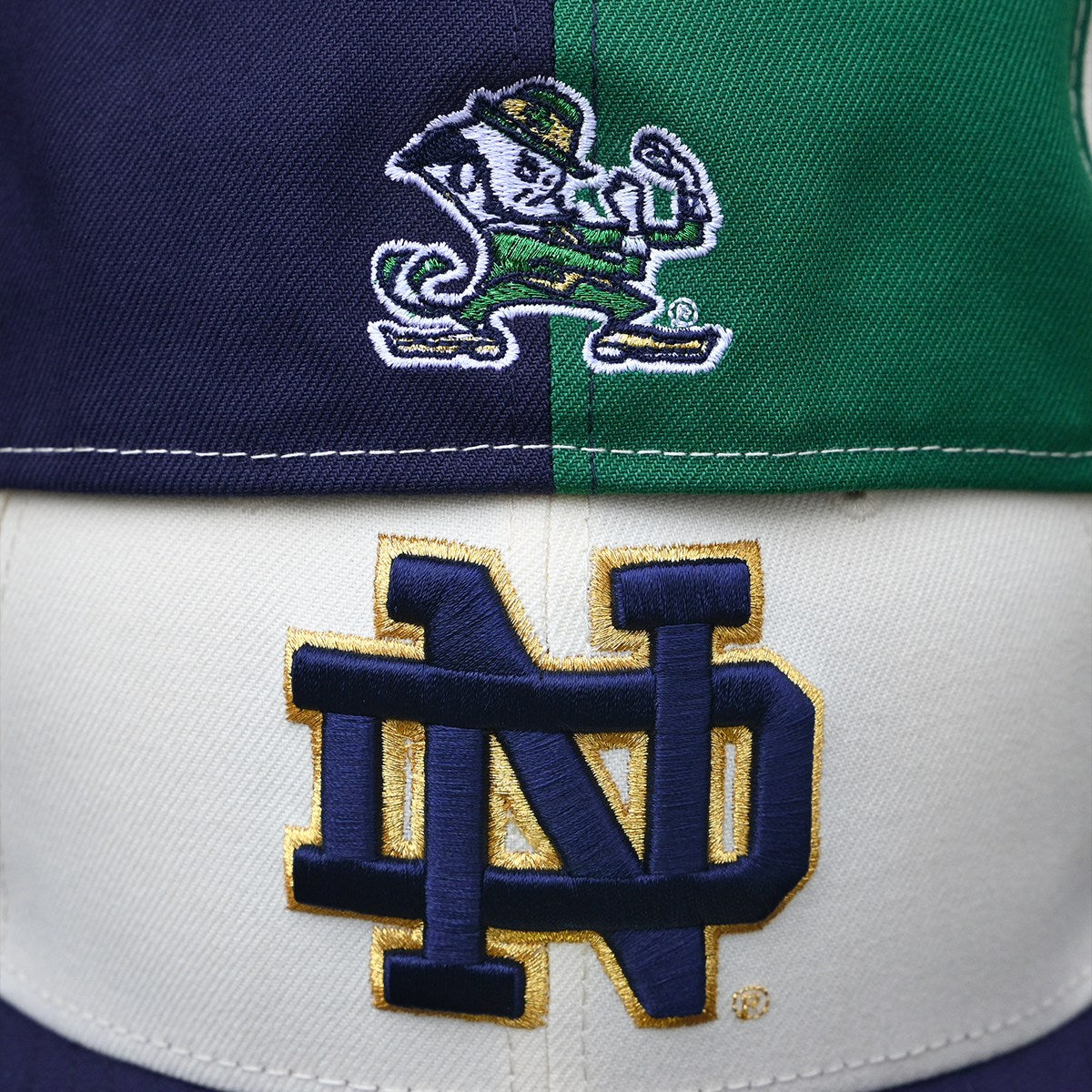 NEW ERA - Notre Dame Fighting Irish 59FIFTY Chrome White/Light Navy