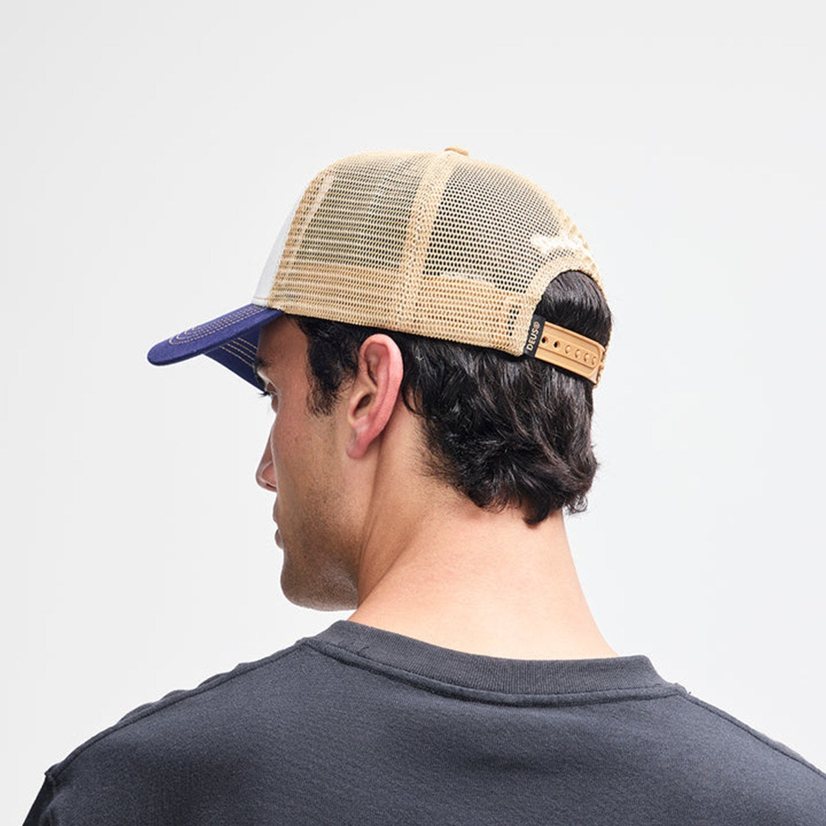 DEUS EX MACHINA - Dogleg Trucker Dirty White 【D261MHA336】