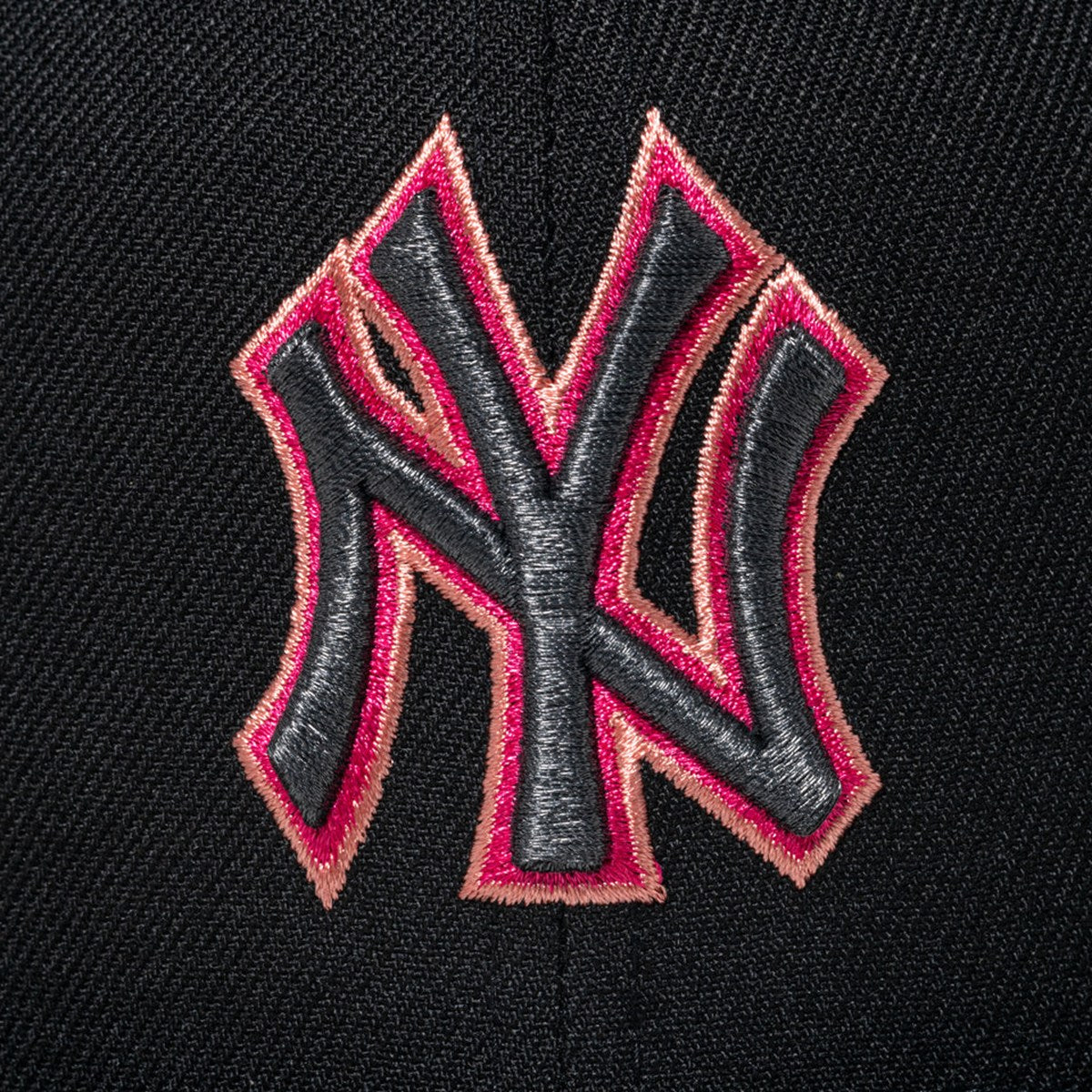 NEW ERA - New York Yankees 59FIFTY Strawberry Moon BLACK【15132683】