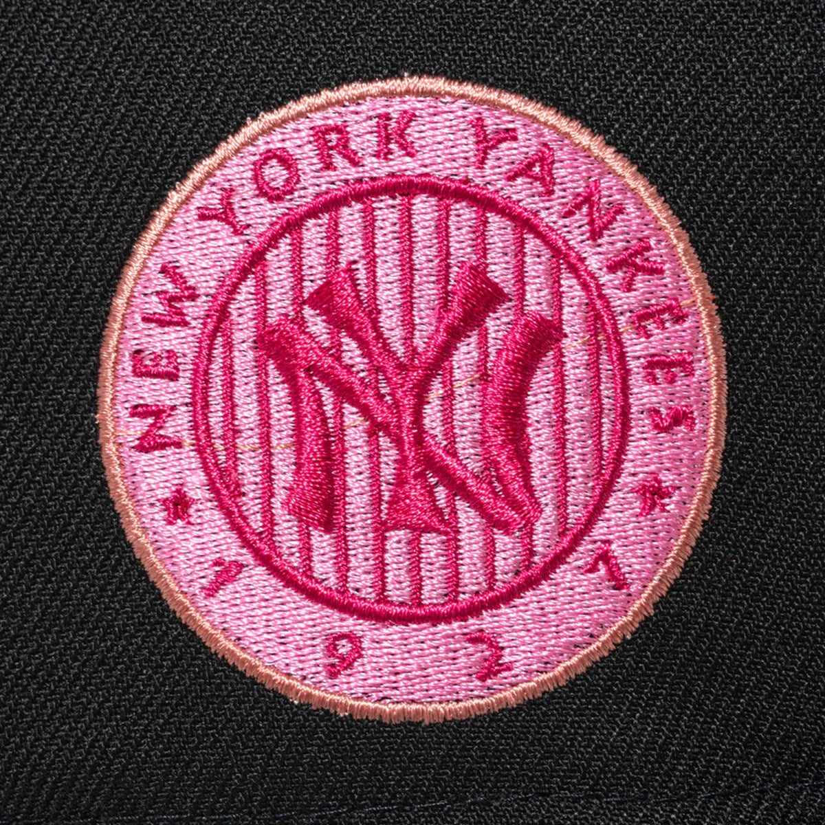 NEW ERA - New York Yankees 59FIFTY Strawberry Moon BLACK【15132683】