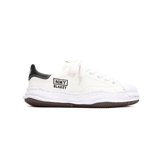 Maison MIHARA YASUHIRO MIHARA YASUHIRO BLAKEY LOW OG SOLE CANVAS LOW-TOP SNEAKER WHT Blakey Low OG Sole Canvas Low-Top Sneaker White [A08FW735]