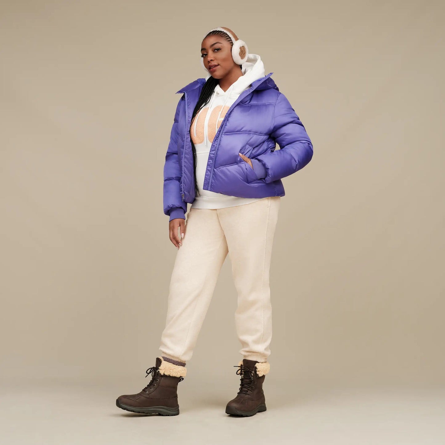 UGG - W SHEEPSKIN EMBROIDERY EARMUFF 【20955-CHE】